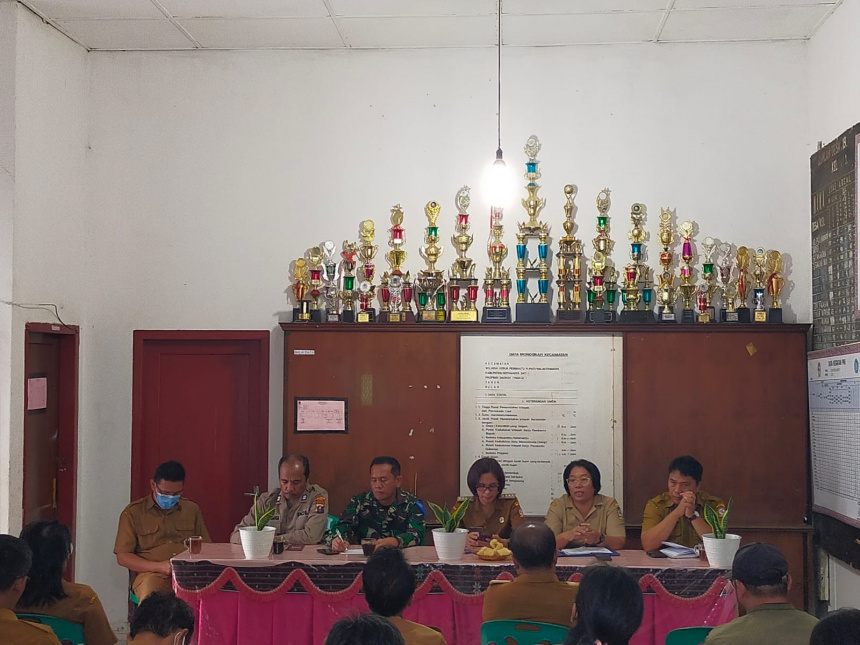 Kecamatan Laguboti melaksanakan Rapat Persiapan perayaan HUT RI ke-78