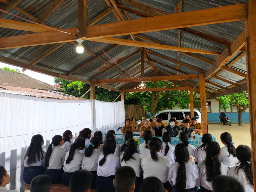 Kunjungan Kepala Dinas Pendidikan Kabupaten Toba ke SMP Negeri 1 Laguboti