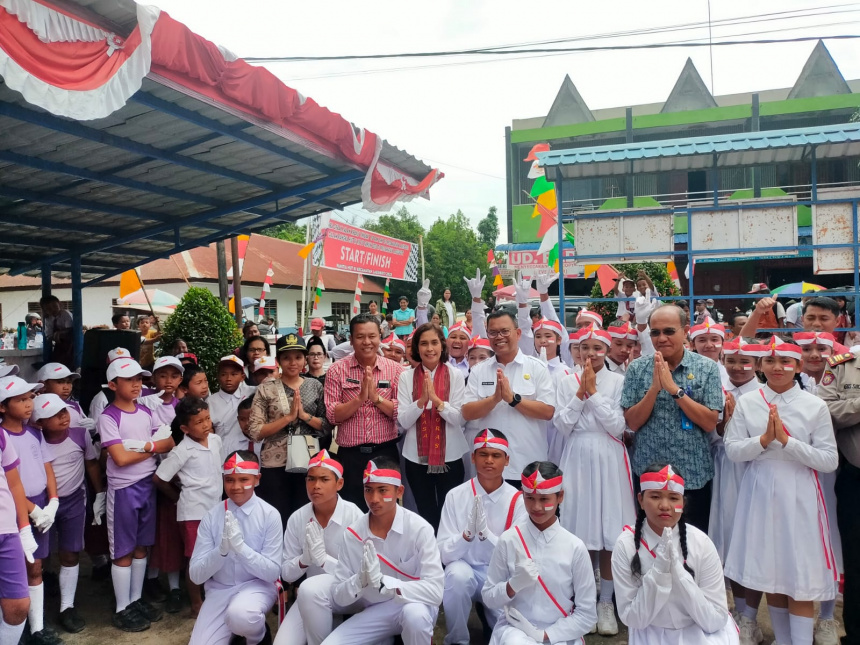 Kecamatan Laguboti Selenggarakan Lomba Gerak Jalan Tingkat SD dan SMP se-Kecamatan Laguboti