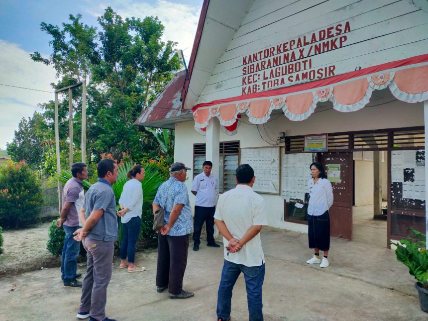 Pemerintah Kecamatan Laguboti melaksanakan Program “Catur Masuk Desa” di Kantor Desa Sibarani Nasampulu/Namungkup